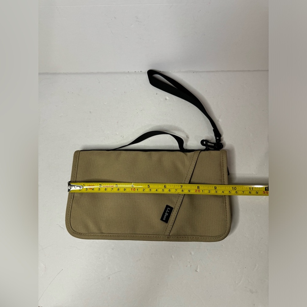 L.L. Bean Tan Nylon Passport ID Card Holder Travel Case - Picture 5 of 8